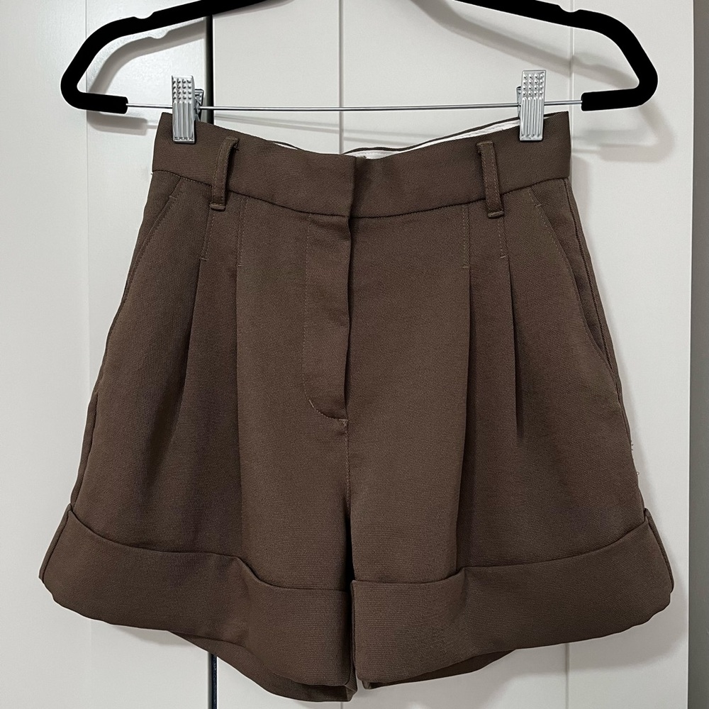Aritzia Wilfred Labyrinth Shorts in Shitake